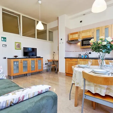Apartment Lavinia *